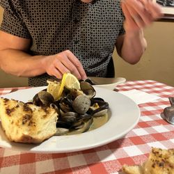 Christo’s Pizzeria & Lounge - Mussels and clams app