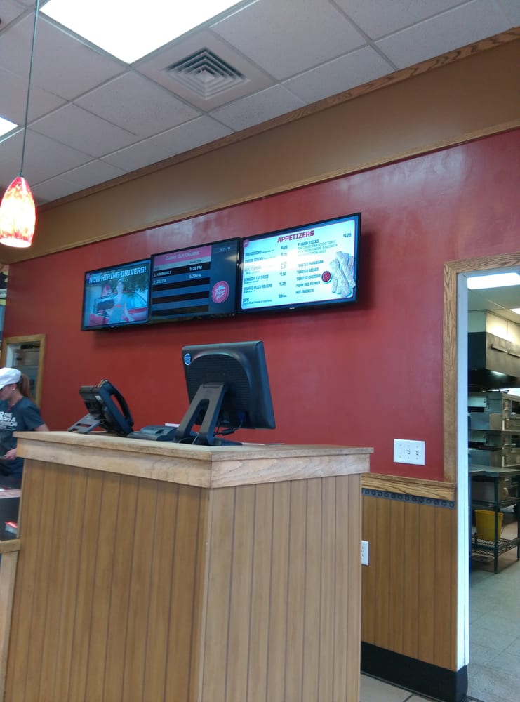 PIZZA HUT Updated August 2024 17 Reviews 4637 W 29th St, Greeley