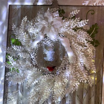 Relaxology Nails Spa - Beautiful wreath - Day Spas Near Me - Prunedale, California Relaxology Nails Spa - Beautiful wreath - Day Spas Near Me - Prunedale, California