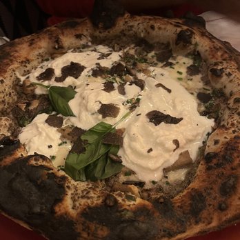 Carmelo - Truffle pizza with burrata/straciatella added - Italian Near Me - Lyon, 69