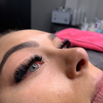 Native Lash - Dense mega without the damage - Makeup Artists Near Me - Denver, Colorado Native Lash - Dense mega without the damage - Makeup Artists Near Me - Denver, Colorado