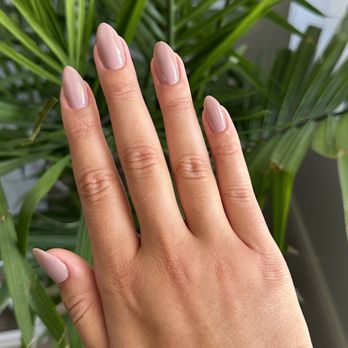 Marine Kristine Salon - Nail Salons Near Me - Glendale, California