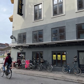 Cock’s & Cows - Burgers Near Me - Kastrup, 84 Cock’s & Cows - Burgers Near Me - Kastrup, 84