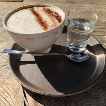 Pano - Schöner leckerer Cappuccino - Bakeries Near Me - Garmisch-Partenkirchen, BY