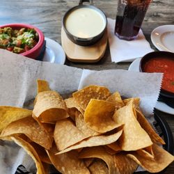 La Finca Mexican Restaurant - The best guacamole, queso and salsa! And 3 Togo orders!