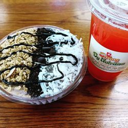 Strong By Nutrition - Protein bowl and healthy energy drink