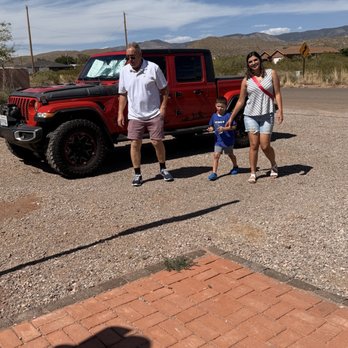 Stone Edge - Arriving to the place - Barbeque Near Me - La Luz, New Mexico