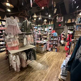 Cracker Barrel Old Country Store - Breakfast & Brunch Near Me - Clinton, New Jersey