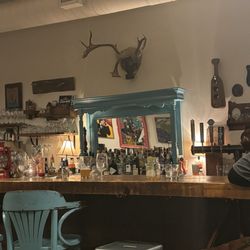 The Hintonburg Public House - Bar decor