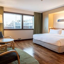 Hilton Helsinki Airport - Guest room