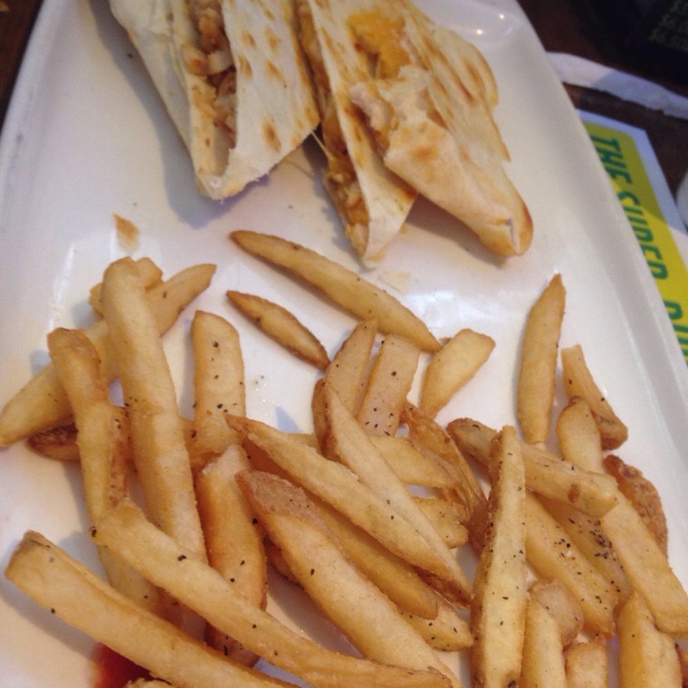 Applebee's Grill + Bar - Kids quesadilla - Sports Bars Near Me - Radcliff, Kentucky Applebee's Grill + Bar - Kids quesadilla - Sports Bars Near Me - Radcliff, Kentucky