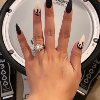 Lv Nails & spa - Nail Salons Near Me - Oceanside, California