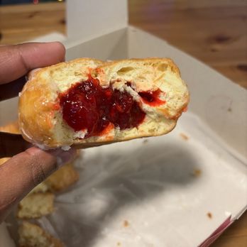 Doughnut Hut - Donuts Near Me - Burbank, California Doughnut Hut - Donuts Near Me - Burbank, California