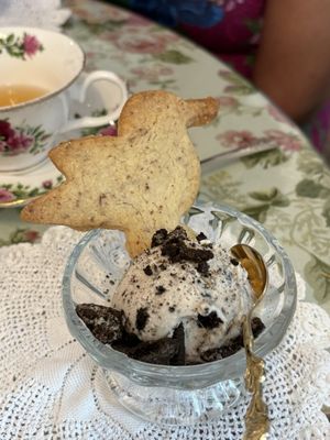 Julian Tea & Cottage Arts by null