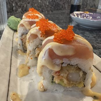 Yellowtail Japanese Bistro - Girlfriend roll - Sushi Bars Near Me - Alameda, California Yellowtail Japanese Bistro - Girlfriend roll - Sushi Bars Near Me - Alameda, California