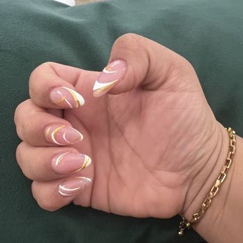 Glo Nail Lounge & Spa - Elevated French - Nail Salons Near Me - Dallas, Texas Glo Nail Lounge & Spa - Elevated French - Nail Salons Near Me - Dallas, Texas