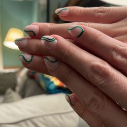 Kisetsu Nail Labo - Powder dip nails with gel line art