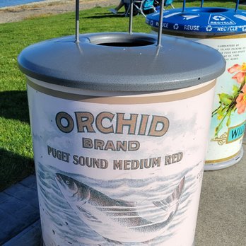 Seafarers Memorial Park - Charming garbage and recycling bins - Parks Near Me - Anacortes, Washington Seafarers Memorial Park - Charming garbage and recycling bins - Parks Near Me - Anacortes, Washington