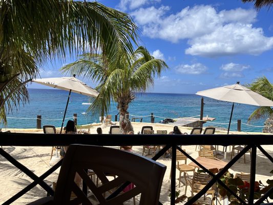Jeanie's Restaurant & Beach Club by null
