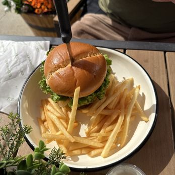 Knemeyer's Eatery & Spirits - Jalapeno Burger - American Near Me - Waterville, Washington