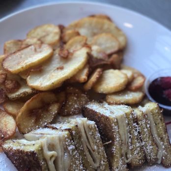 Broken Yolk Cafe - Monte Cristo ( custom no ham)side of home fry - Breakfast & Brunch Near Me - Chandler, Arizona