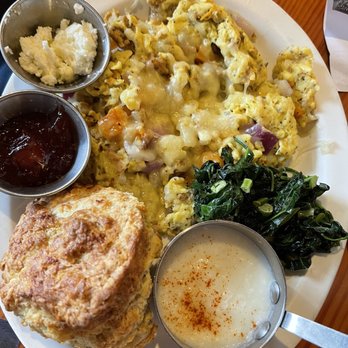 Gigi's Cafe - Cafes Near Me - Portland, Oregon