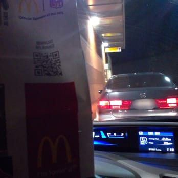McDonald's - What's wrong here? I got my food before the person in front of me who seemed to have only ordered ice cream. - Fast Food Near Me - Antioch, California