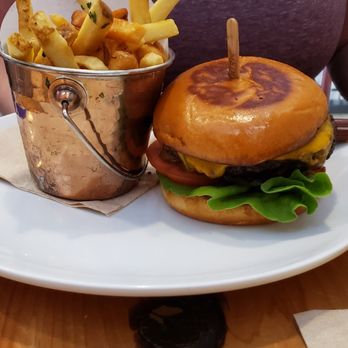 Water Tower Kitchen - Classic burger - New American Near Me - Campbell, California