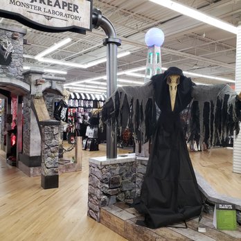 Spirits Halloween Superstore - Costumes Near Me - Rochester, New York