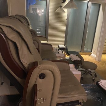 Posh Beauty Studio - Hair Salons Near Me - Etobicoke, Ontario Posh Beauty Studio - Hair Salons Near Me - Etobicoke, Ontario