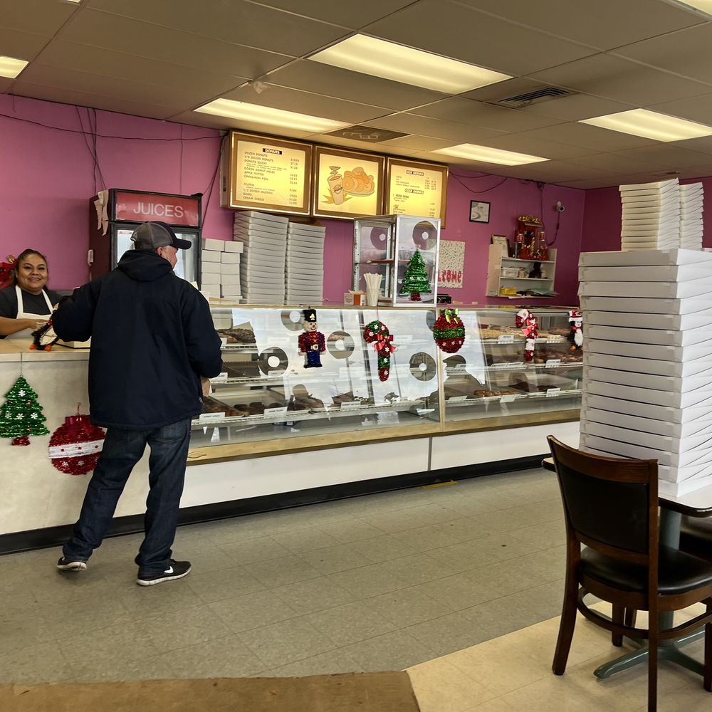 Wheeling Donuts - The entrance - Donuts Near Me - Wheeling, Illinois Wheeling Donuts - The entrance - Donuts Near Me - Wheeling, Illinois
