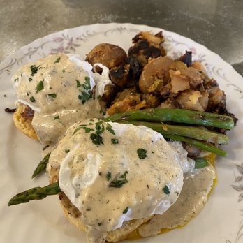 Three Cats - Crab Benedict - New American Near Me - Clawson, Michigan Three Cats - Crab Benedict - New American Near Me - Clawson, Michigan