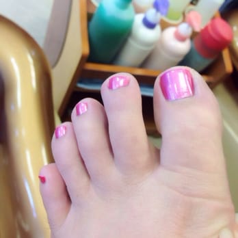 Perfect Nails - Pink nails - Nail Salons Near Me - Honolulu, Hawaii