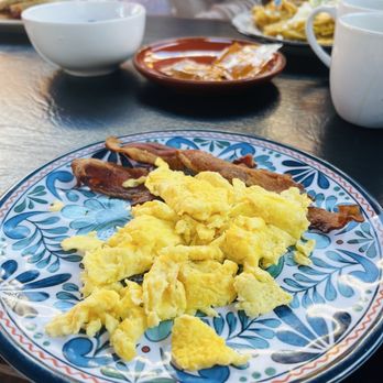 The Filling Station Cafe - French Toast Breakfast - Breakfast & Brunch Near Me - Orange, California