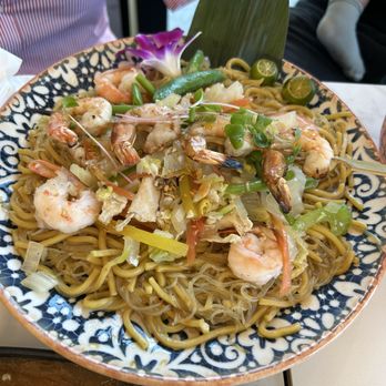 Bale Kapampangan - Pancit - Filipino Near Me - Toronto, Ontario