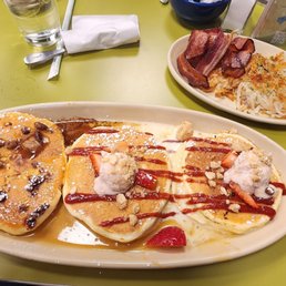 Cinnamon Roll Pancakes Cinnamon Roll Pancakes