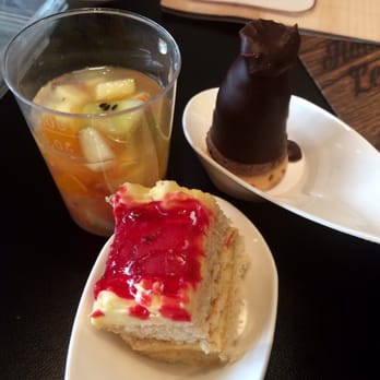 Golden Pacific Café - mini desserts - Cafes Near Me - Praha 5, Puerto Rico Golden Pacific Café - mini desserts - Cafes Near Me - Praha 5, Puerto Rico