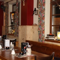 die Speiserei - Rheinauer Stubb - Die "NEUE ALTE STUBB" gezimmert aus einer alten Tiroler Berghütte.