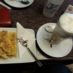 McDonald's - Apfelkuchen und Latte Macchiato
