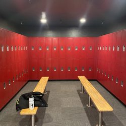 Trinity Gym Fresno - Women's lockers. Nice and clean.