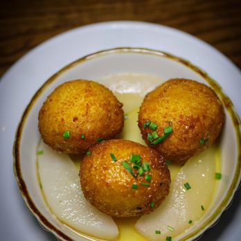 T'ahpas 529 - Tapas/Small Plates Near Me - Melrose, Massachusetts