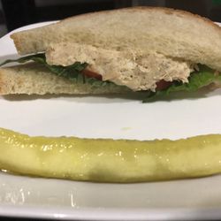 Tuna sandwich