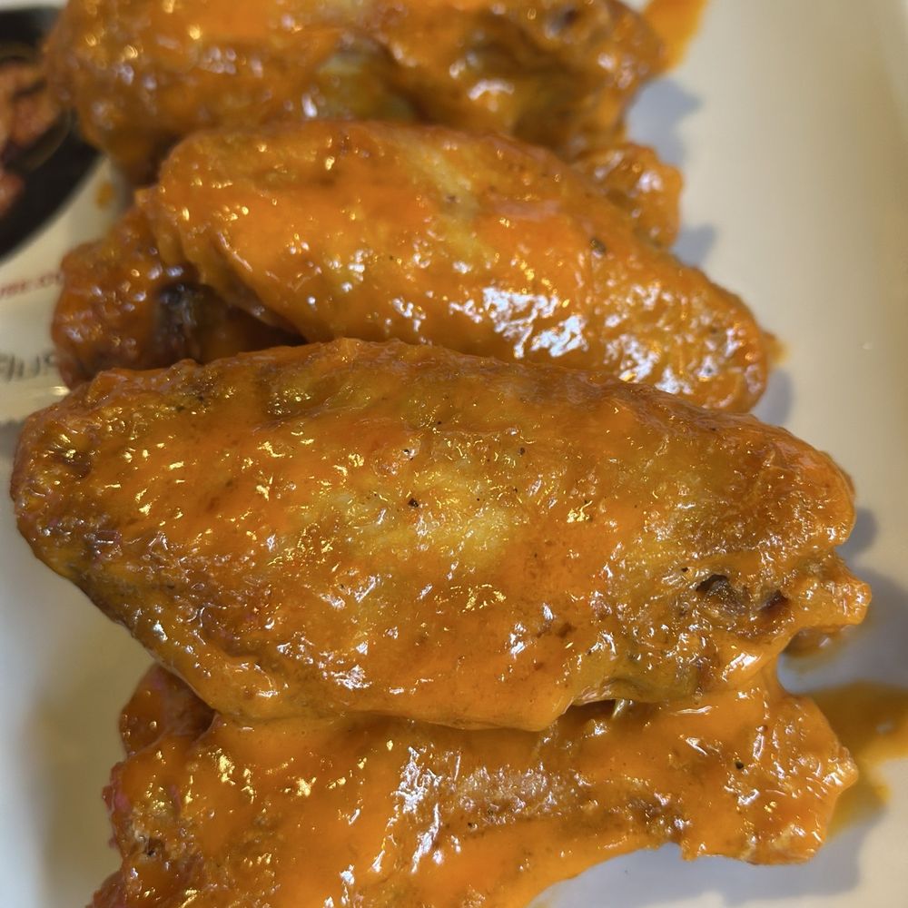 Finney's Crafthouse - Buffalo wings - New American Near Me - Brea, California