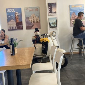 Tosca Italian Gourmet - Inside seating and decor. - Italian Near Me - Spring, Texas Tosca Italian Gourmet - Inside seating and decor. - Italian Near Me - Spring, Texas