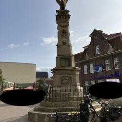 Denkmalplatz