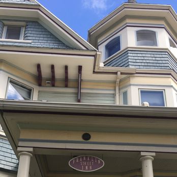 Franklin Street Inn Bed and Breakfast - The outside of the Inn! That beautiful turret makes for a pretty little spot to sit in the renovated attic. - Bed & Breakfast Near Me - Appleton, Wisconsin Franklin Street Inn Bed and Breakfast - The outside of the Inn! That beautiful turret makes for a pretty little spot to sit in the renovated attic. - Bed & Breakfast Near Me - Appleton, Wisconsin