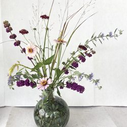 Simon Says Grow - Simple and elegant event design work