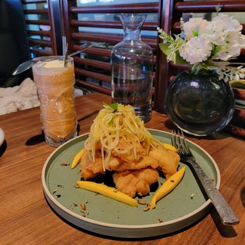Star Leaf - Crispy sea bass - Asian Fusion Near Me - Pasadena, California