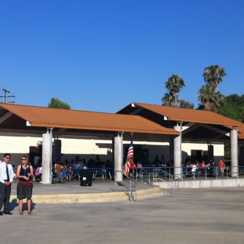 Jefferson Elementary School - breakfast/lunch area - Elementary Schools Near Me - Corona, California