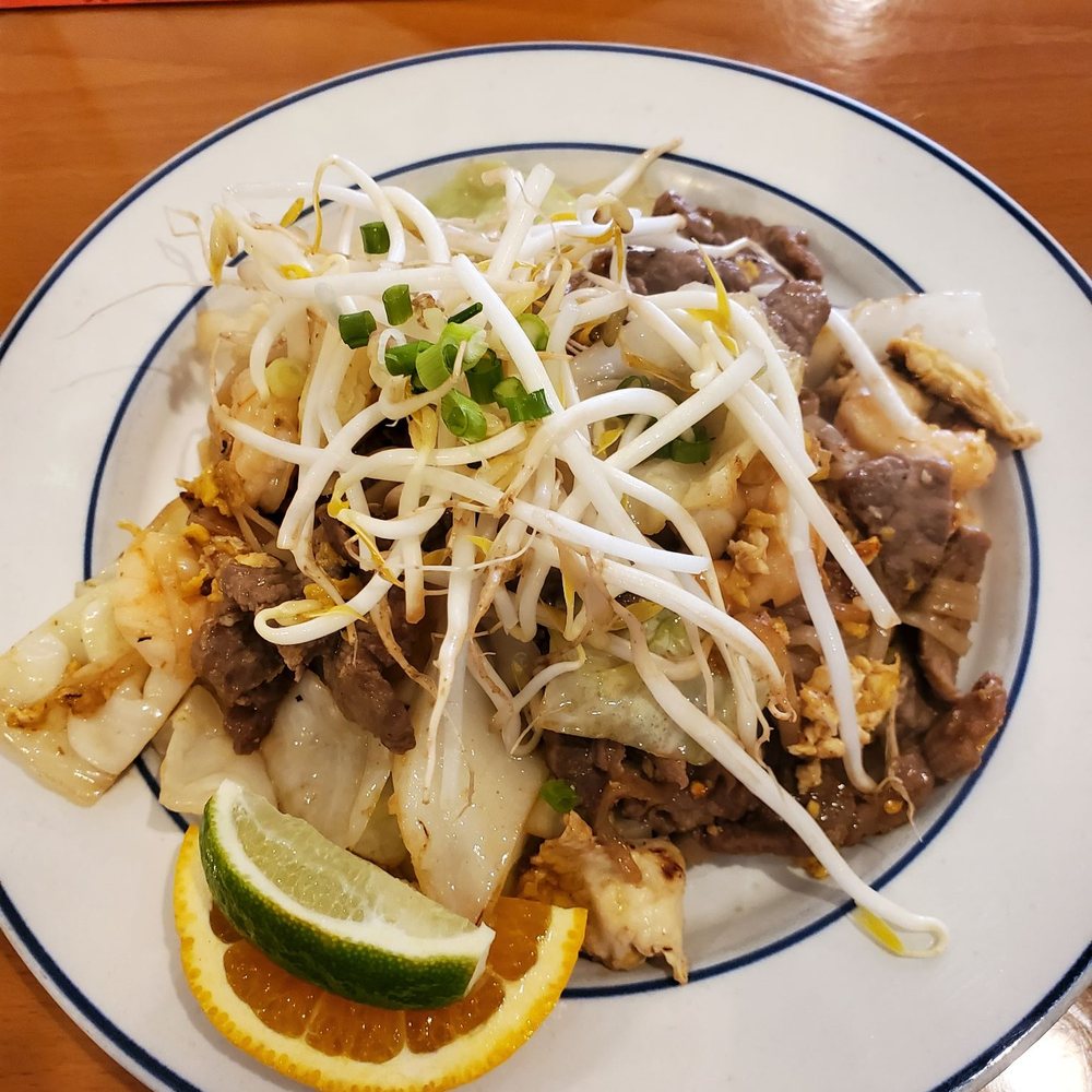 Thai Delights Restaurant - Beef and shrimp pad thai - Thai Near Me - Destin, Florida Thai Delights Restaurant - Beef and shrimp pad thai - Thai Near Me - Destin, Florida